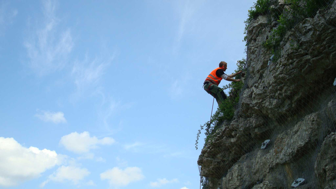 Schloss Laufen am Rheinfall. Installation Deformationsmessung. ING PLUS